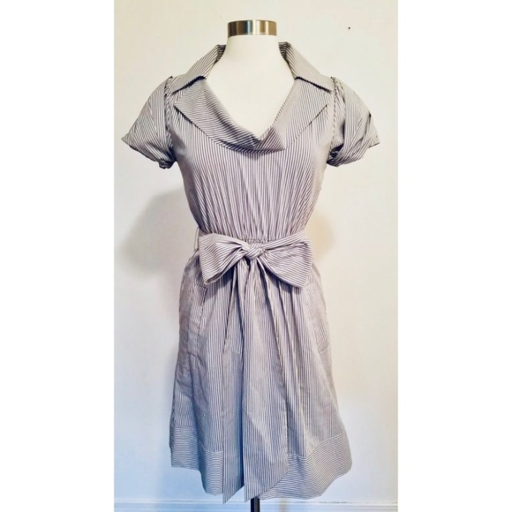 BCBGMAXAZRIA‎ Seersucker Striped Dress Size: 4